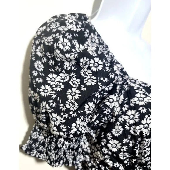 Dizzy Lizzy Dress M Black Floral Whimsigoth Keyhole Smocked Puff Sleeves Boho - Picture 6 of 10